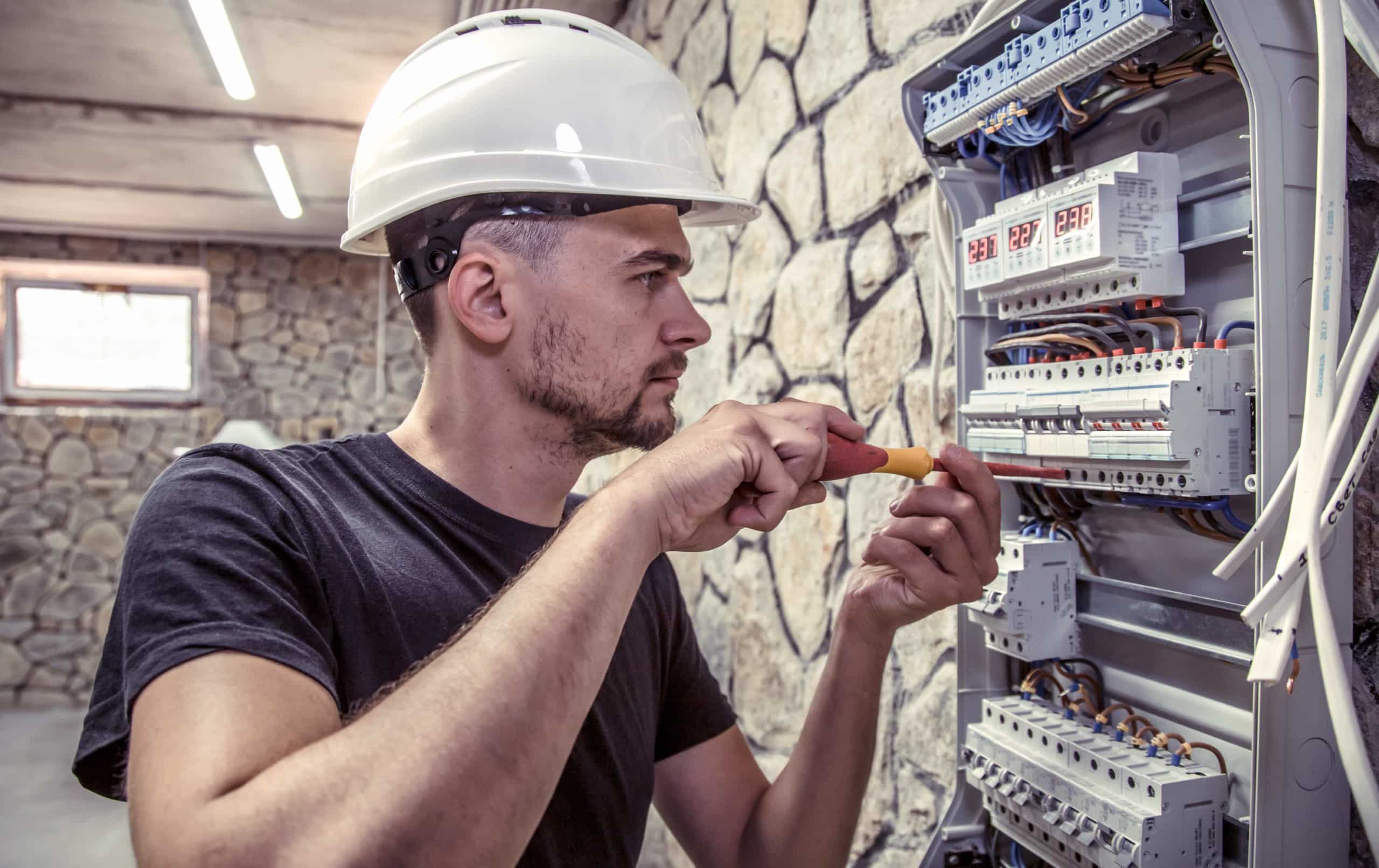 électricien-rouen-devis-électricien-rouen-rénocation-électricité-maison-rouen-eh-électricité